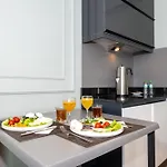 Rusel Park Residence